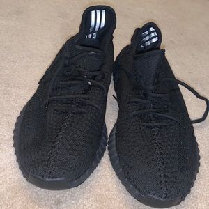 YEEZY BOOST 350 V2